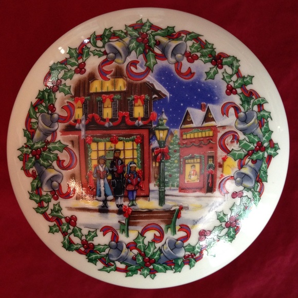 Heritage House Other - Vintage 1992 Heritage Christmas Music Box Heritage House Other - Vintage 1992 Heritage Christmas Music Box